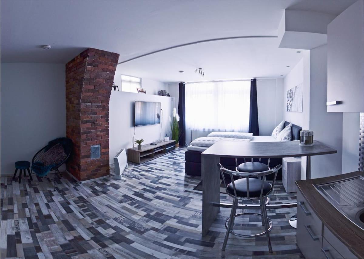 Moderne Wohnung Schwarzwald - In Bester Lage Direkt Am Fluss Бад-Вільдбад Екстер'єр фото